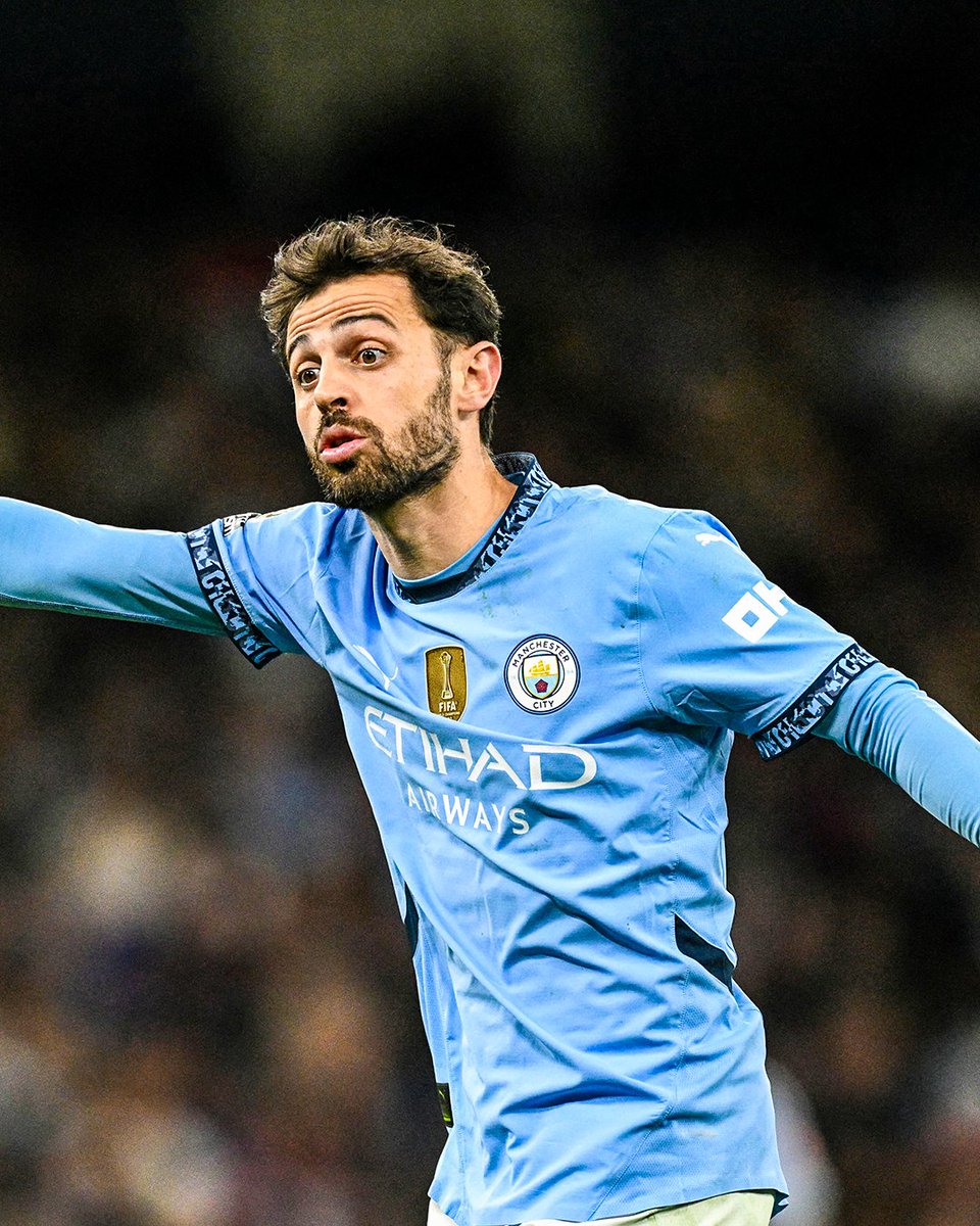 🚨 Manchester City are set to keep Bernardo Silva this season, with the Portuguese midfielder already working on a free transfer away when his contract expires next summer.

(Source: Football Insider)