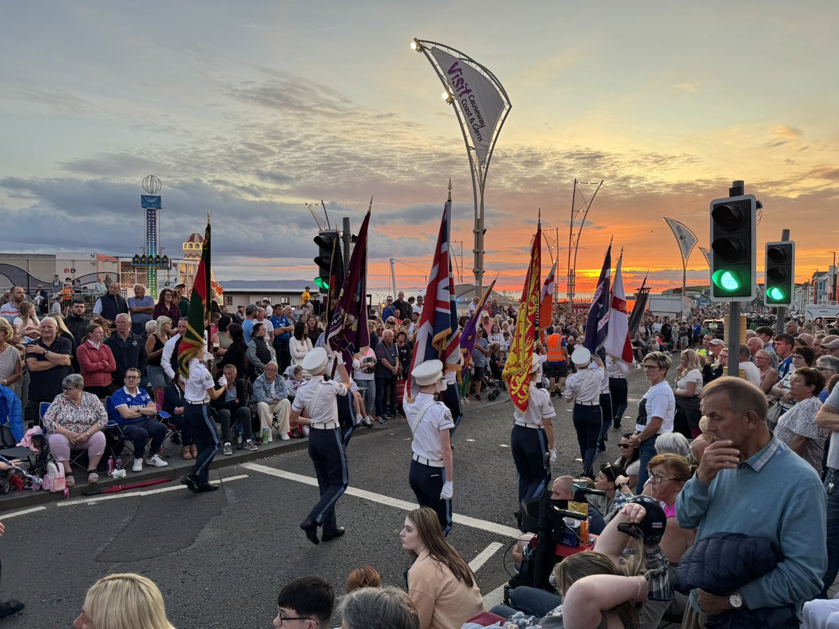 Moore Holmes tweet media