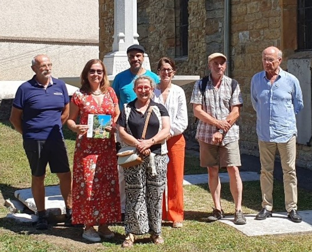 marco_polisson's tweet image. PATRIMOINE - Inauguration de 7 croix de chemins restaurées
La commune de Cailloux-sur-Fontaines a fêté l’achèvement du projet de restauration des sept croix de chemin.
> A découvrir, ici :
lyonpeople.com/actualites-lyo…