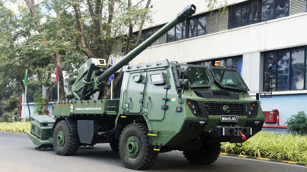lca_tejas_'s tweet image. All 4 Mounted Gun Systems by Bharat Forge
.
1.Garuda V2 (105 mm/37 Cal)
2.MArG 155 (155 mm/39 Cal)
3.MArg 45 (155 mm/45 Cal)
4.MGS (155 mm/52 Cal)
.
4th pic by @ReviewVayu