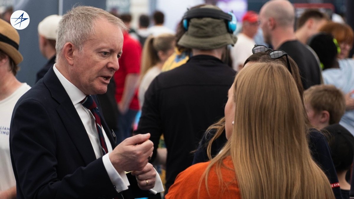 LMUKNews's tweet image. .@ChiefofAirStaff visited our Techno Zone® stand yesterday to learn more about our Project Darkstar exhibit and what we’re doing to encourage the future generation in STEM. #RIAT25