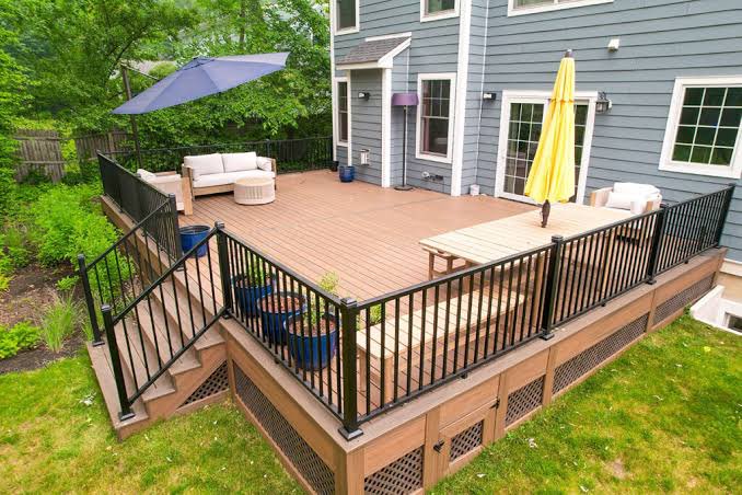 gris_vivant's tweet image. Word of the Day:  DECK

A deck is a flat, raised outdoor platform—usually made of wood—built at the back of a house, perfect for relaxing, barbecues, or small gatherings.
#WordOfTheDay #HomeFeatures #DeckLife