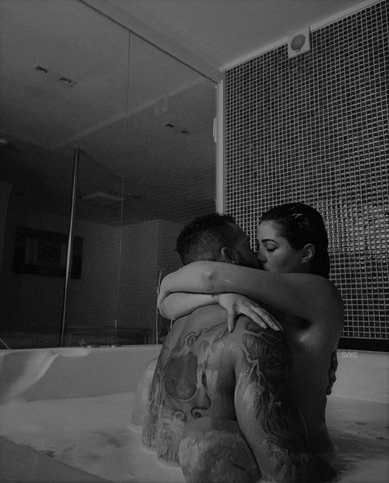 İntimacy tweet media