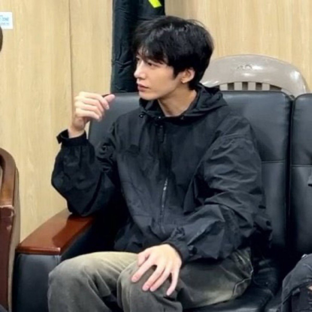 내가 
젤루 좋아하는 ......
안색 후진 남자당 !!!!!!!!!!!!!!!!!!!!!!!!!!!!!!!!!!!!!!!!!!