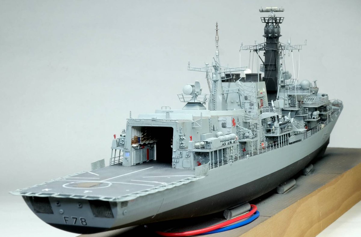 Tobiiro2's tweet image. TRUMPETER 1/350
HMS TYPE23 Frigate - Kent (F78)
(5/6)