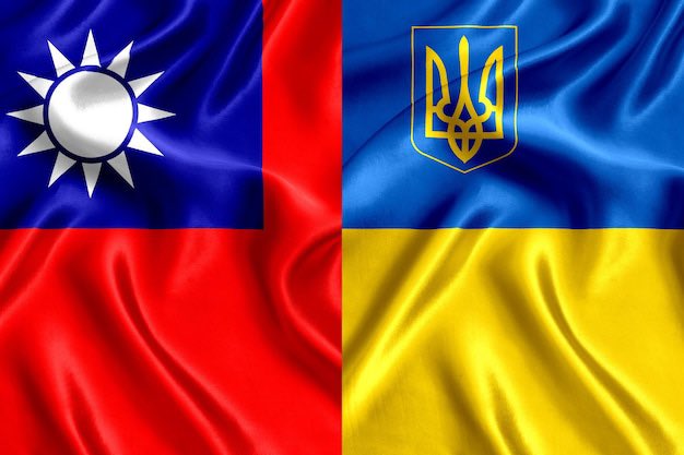 TaiwanSpecial's tweet image. Great event in support of Ukraine, The 10th Ukraine food fair, held in today in Gongguan, Taipei showcasing Taiwanese people’s solidarity with Ukraine.
Well attended with a people having to wait for a free seat.
Set menu included soup, Varenyky dumplings (also known as…