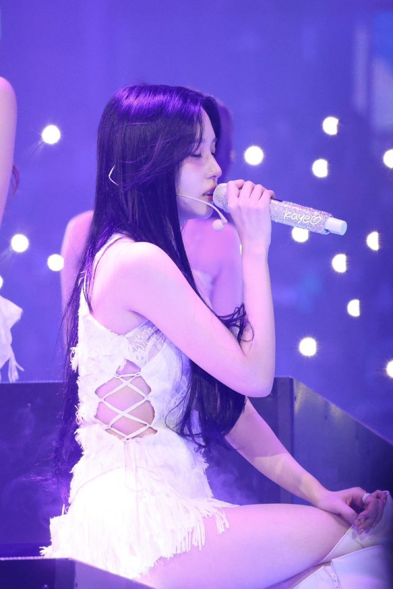 minameekies's tweet photo. oh beautiful angel https://t.co/mDewe5941V