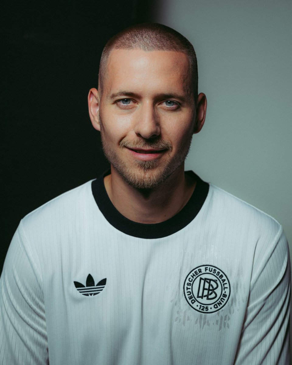 DFB_Team's tweet image. Happy Birthday, Waldi! 🖤❤️💛

#dfbteam | 📸 DFB/Philipp Reinhard