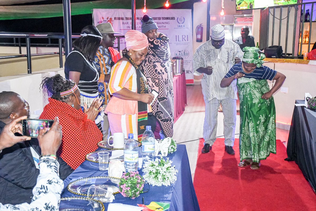 chuka__uni's tweet image. Day 6 came to a vibrant close with a lively Cultural Night that brought together participants from diverse backgrounds in a celebration of identity, heritage, and unity. The evening offered a rich tapestry of cultures, expressed through traditional attire, music, dance, and…