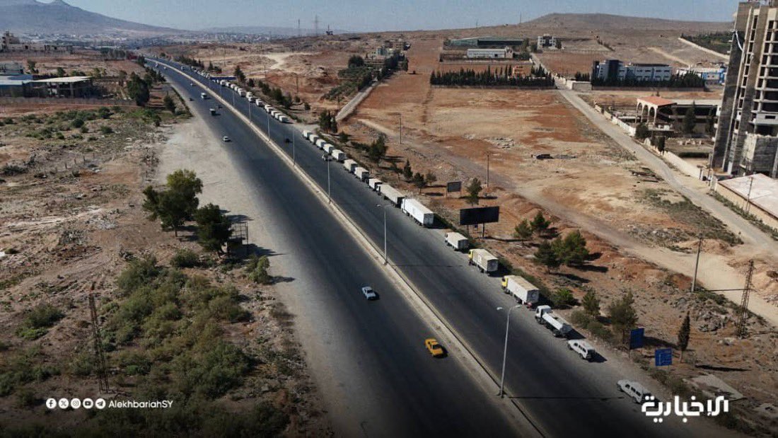 Charles_Lister's tweet image. Reports suggest hostilities have ended in #Suwayda, as tribal forces withdrew from the city per ceasefire conditions.
The humanitarian crisis is appalling. A large aid convoy (coordinated by govt & SARC) is now in #Daraa waiting to enter.
Calm heads *desperately* needed now.
