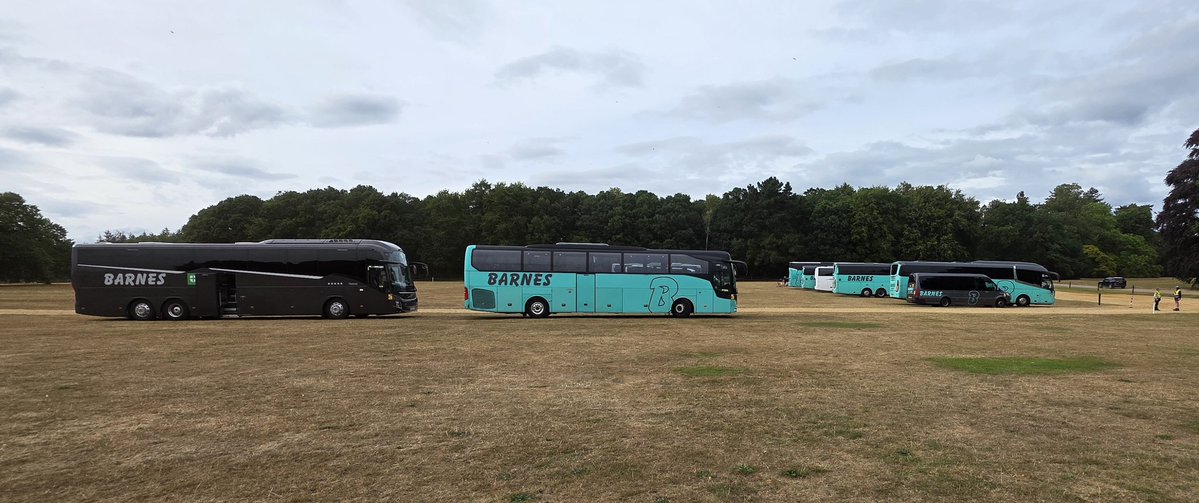 I__J__W's tweet image. A busy evening for @BarnesCoaches spending the evening @BowoodHouse for the @Classic_Ibiza event.
