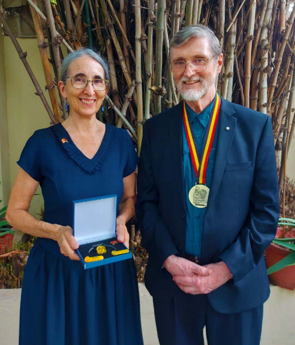 saranichollsCAN's tweet photo. Dr Allan Cain O.C. of @DWAngola &amp; 🇨🇦’s Honorary Consul in 🇦🇴 was awarded the Commemorative Medal of the 50th Anniversary of National Independence. This medal of honour from the Government of #Angola recognizes his decades of work for peace &amp; development. Congratulations! PT/FR⬇️ https://t.co/vBCw6uJOp3