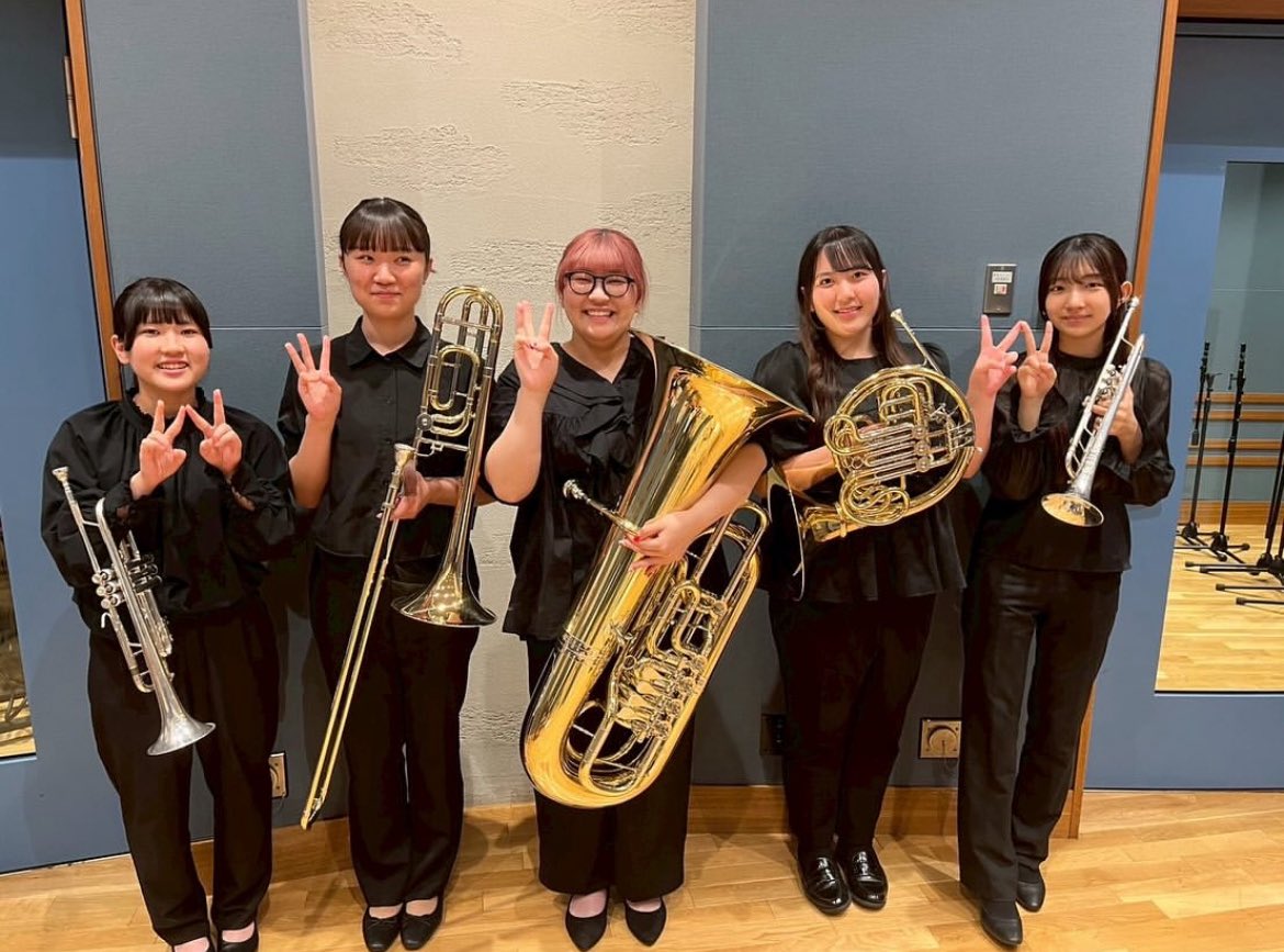 nago_122's tweet photo. はじめて本格的な録音をさせていただき
いつもとは違う緊張感で多くの学びがありました！
日本工学院専門学校の皆様、ありがとうございました🍀 https://t.co/8hpfASrzfw