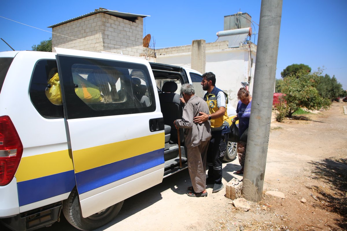 SyriaCivilDefe's tweet image. في إطار الاستجابة المستمرة من غرفة العمليات التي شكلتها وزارة الطوارئ وإدارة الكوارث للاستجابة الطارئة للأحداث في مدينة السويداء جنوبي #سوريا، ساعدت الفرق بتجهيز 25 مركزاً للإيواء في محافظة درعا ونقل العوائل التي قصدت المراكز من مدينة السويداء وريفها إلى تلك المراكز بناءً على…