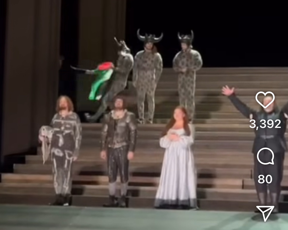 CroweDM's tweet image. A fight at the opera.
News story on Gaza protest at London opera.
More than 100 arrested across UK for supporting Palestine Action. It’s now a banned terror group.
theage.com.au/world/europe/m…