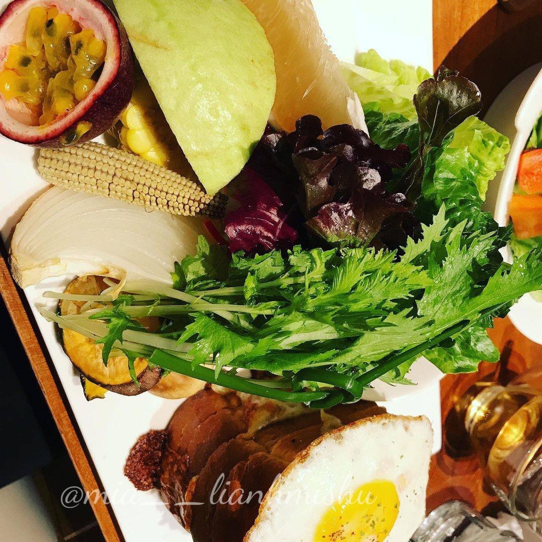 mia__liangmishu's tweet image. 又来吃草啦，说真的，我觉得不如东北蘸酱菜…