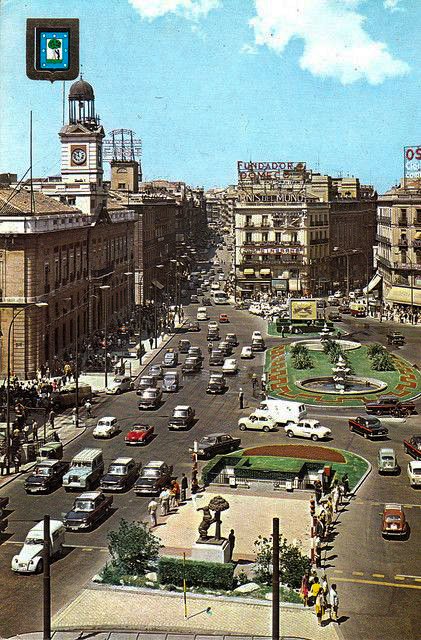 La Puerta del Sol de Madrid en 1970.