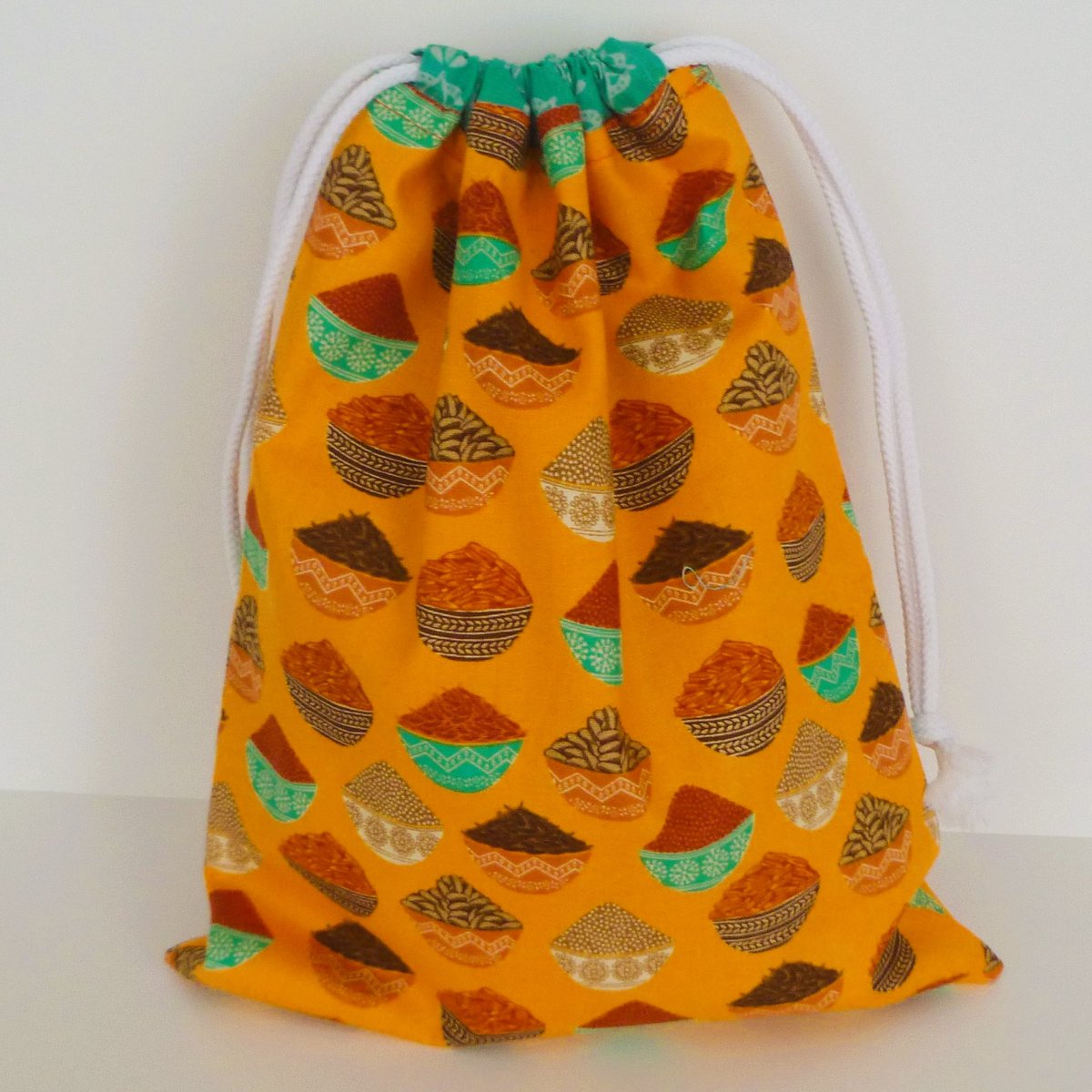 daisychcraftsuk's tweet image. etsy.com/shop/Daisychai…

Drawstring bags available in my Etsy shop. Shoe storage, knitting project, crochet project storage 

#ukgifthour #storage #drawstring #bag #shoes #slippers #knitting #crochet #spices #curry #orange #pink #etsyshop #etsyseller #shopindie #smallbusiness