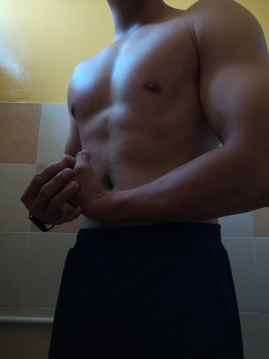 BQ___127's tweet photo. 有这样的男朋友你几点回家🤤 https://t.co/2dbbEq046j