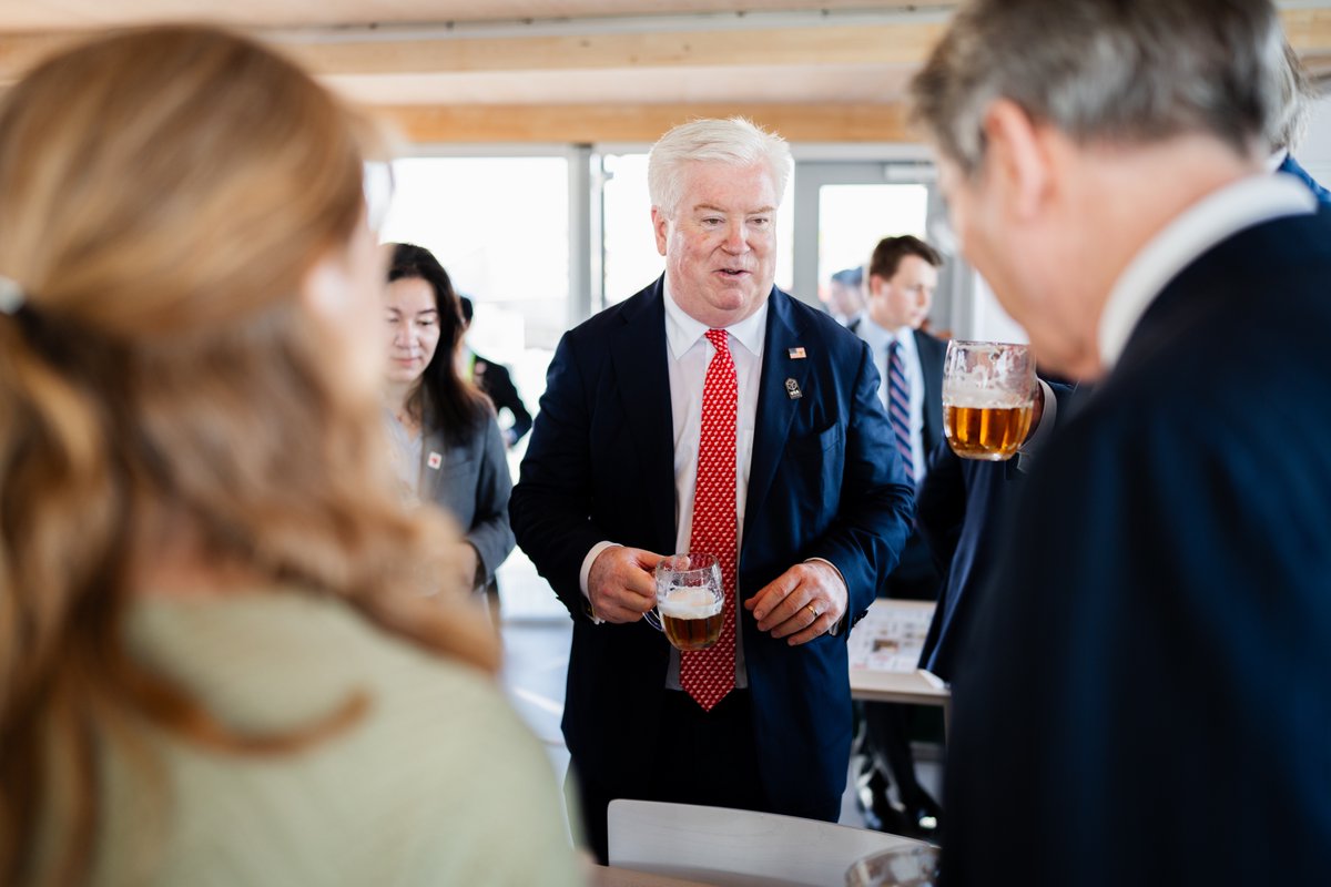 OndrejSoska's tweet image. 🇨🇿🤝🇺🇸 On the occasion of the U.S. National Day at @expo2025japan, we had the honor of welcoming a distinguished 🇺🇸 Presidential Delegation lead by @SecScottBessent to the Czech Pavilion @expo2025czechia.
Thank you for your interest in the Czech Pavilion, engaging discussions…