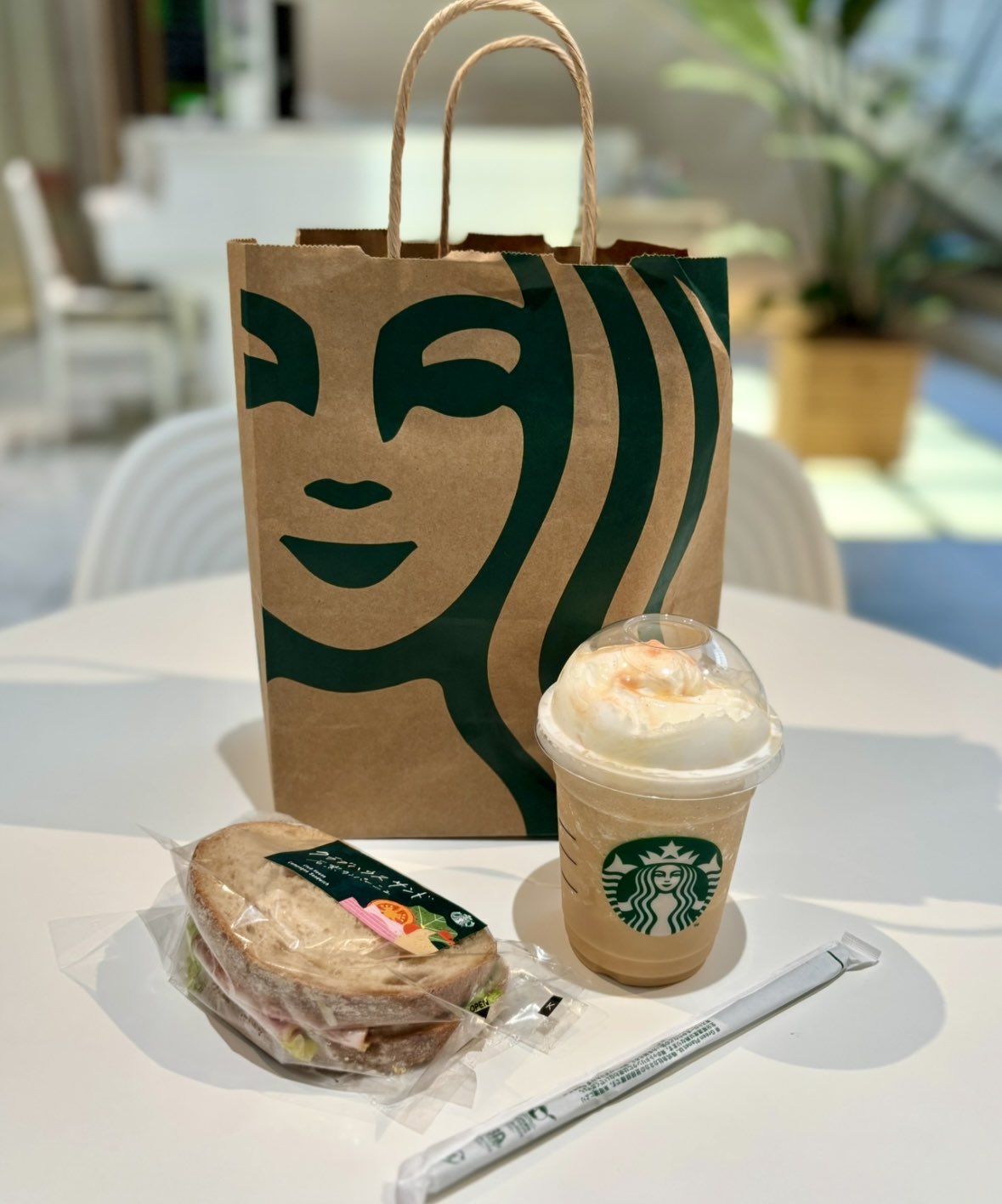 ◉STARBUCKS　COFFEECAFE➕コーヒーショップ女性店員セット ◉STARBUCKS COFFEECAFE➕コーヒーショップ女性店員セット