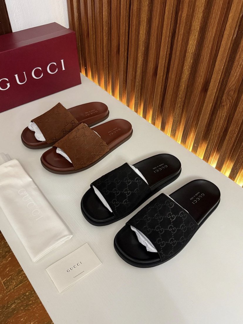 Sliders_Hub's tweet image. Happy Sunday! 🛍️
Prices (NGN)
Frame 1 : 55k (size 40-46)
Frame 2 : 65k (size 40-46)
Frame 3 : 35k (size 40-45)
Frame 4 : 37k (size 37-40)
Full Box Packaging! 📦
Nationwide Delivery! 🚚 🇳🇬
💬: Click link in bio to order via WhatsApp