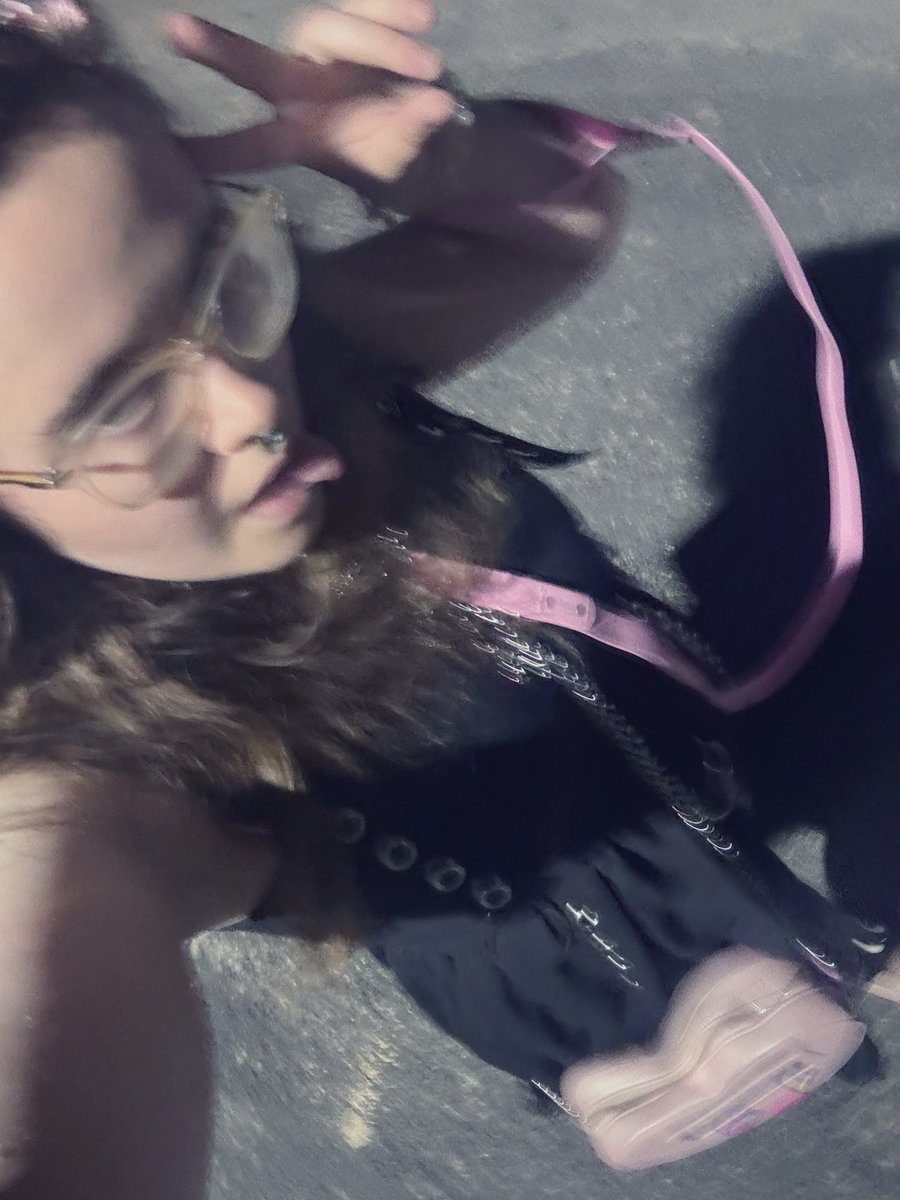 DeadInTheStars_'s tweet image. I’m normal again. Had a good time and danced. I retire to sleep land 💕💕💕