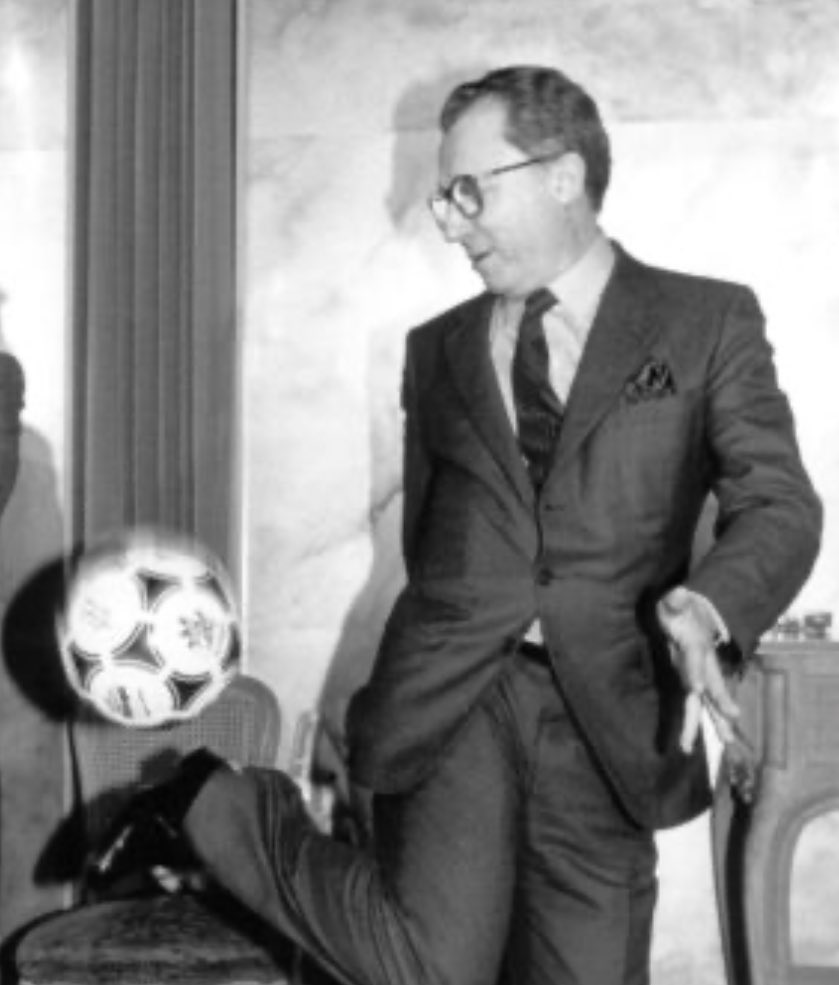 EnricoLetta's tweet image. 100 aniversario de Jacques Delors, #20julio. Su método y sus lecciones son hoy todavía más válidas y necesarias para hacer avanzar la integración europea 🇪🇺 @DelorsInstitute
