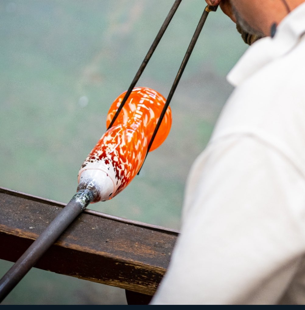 Bran509's tweet image. ❤️Alum Bay Glass ❤️
Established in 1972, Alum Bay Glass at @VisitTheNeedles is the Isle of Wight’s longest-established glassmaker producing beautiful and unique glassware with live demonstrations from our brilliant glass technicians. The best 👍
From all range of animals,…