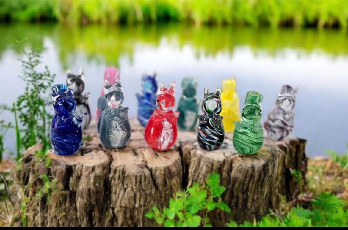 Brandon Neal (@bran509) on Twitter photo ❤️Alum Bay Glass ❤️
Established in 1972, Alum Bay Glass at <a href="/VisitTheNeedles/">The Needles</a> is the Isle of Wight’s longest-established glassmaker producing beautiful and unique glassware with live demonstrations from our brilliant glass technicians. The best 👍
From all range of animals, ❤️Alum Bay Glass ❤️
Established in 1972, Alum Bay Glass at <a href="/VisitTheNeedles/">The Needles</a> is the Isle of Wight’s longest-established glassmaker producing beautiful and unique glassware with live demonstrations from our brilliant glass technicians. The best 👍
From all range of animals,