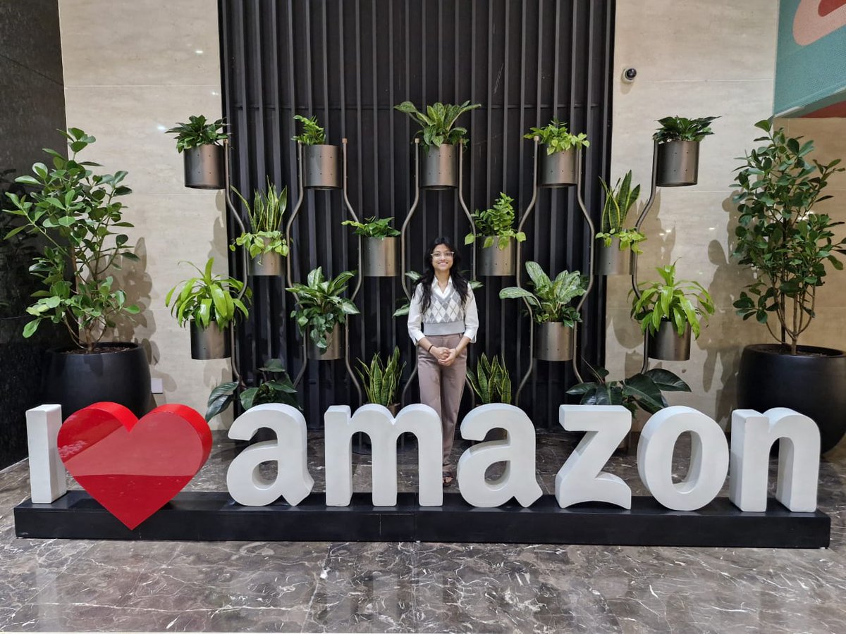 RupalRastogi09's tweet photo. Career Update:
Just completed my 6-month internship at @Amazon.
Grateful for the learning, growth, and amazing experience!

#Amazonギフト券 #AmazonIndia #amazonIntern #amazoncareer #Corporate #womeninSTEM #womeninTech #SDE #EngineeringJobs #engineeringlife #sdejobs https://t.co/owufgxpCgk