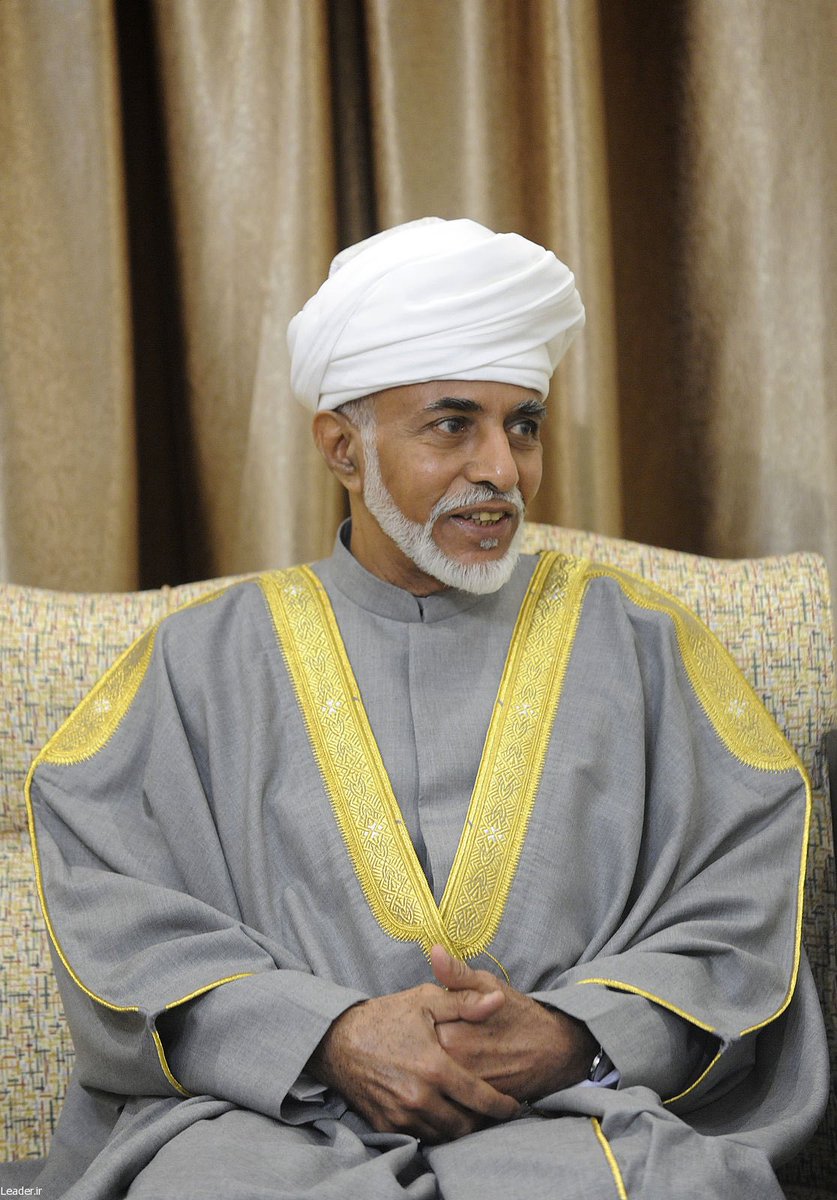 ix_ele's tweet image. #اعز_الرجال_وانقاهم 🇰🇲🇴🇲
افتتاح مبنى جديد يحمل اسم السلطان #قابوس طيب الله ثراه في جزر القمر، ويضم مقرًّا رئيسيًا لوحدات خفر السواحل، إلى جانب مركز شرطة، وقاعة طعام، ومسجد.