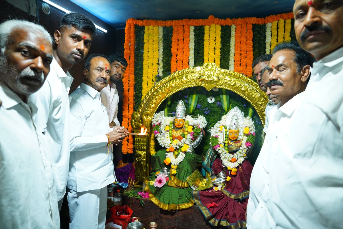 Eatala_Rajender's tweet photo. ఆషాఢ మాసం బోనాల పండుగ సందర్భంగా.. మల్కాజిగిరి పార్లమెంట్ లోని కౌకూర్ గ్రామంలోని శ్రీశ్రీశ్రీ పోచమ్మ తల్లి ఆలయంలో అమ్మవారికి ప్రత్యేక పూజలు నిర్వహించడం జరిగింది. https://t.co/bMHNH3Ec05