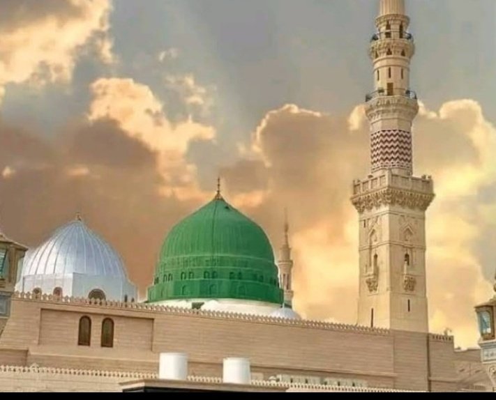 Assalamu Alaikum__
वो आज़माता है लेकिन रास्ता भी वही 
दिखाता है क्यु की हमारा रब बड़ा गफ़ूर ओर 
रहीम है।✨💚❤️✨