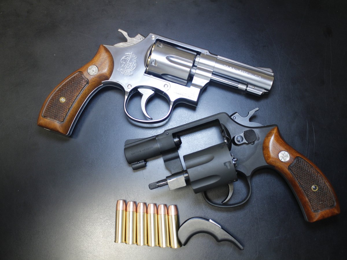 PH_atsugi's tweet image. マルシン 入荷
M64 2in/3in SV
M10 2in/3in WDBK/HW/EXHW
各ガスガン新入荷しました。
初回生産特典としてグリップアダプターが付属します。
M10は各バレル長にそれぞれWBBK、HW、EXHWの各3種仕上げがあります。
M64はSVのABSのみとなります。(ガン担当)