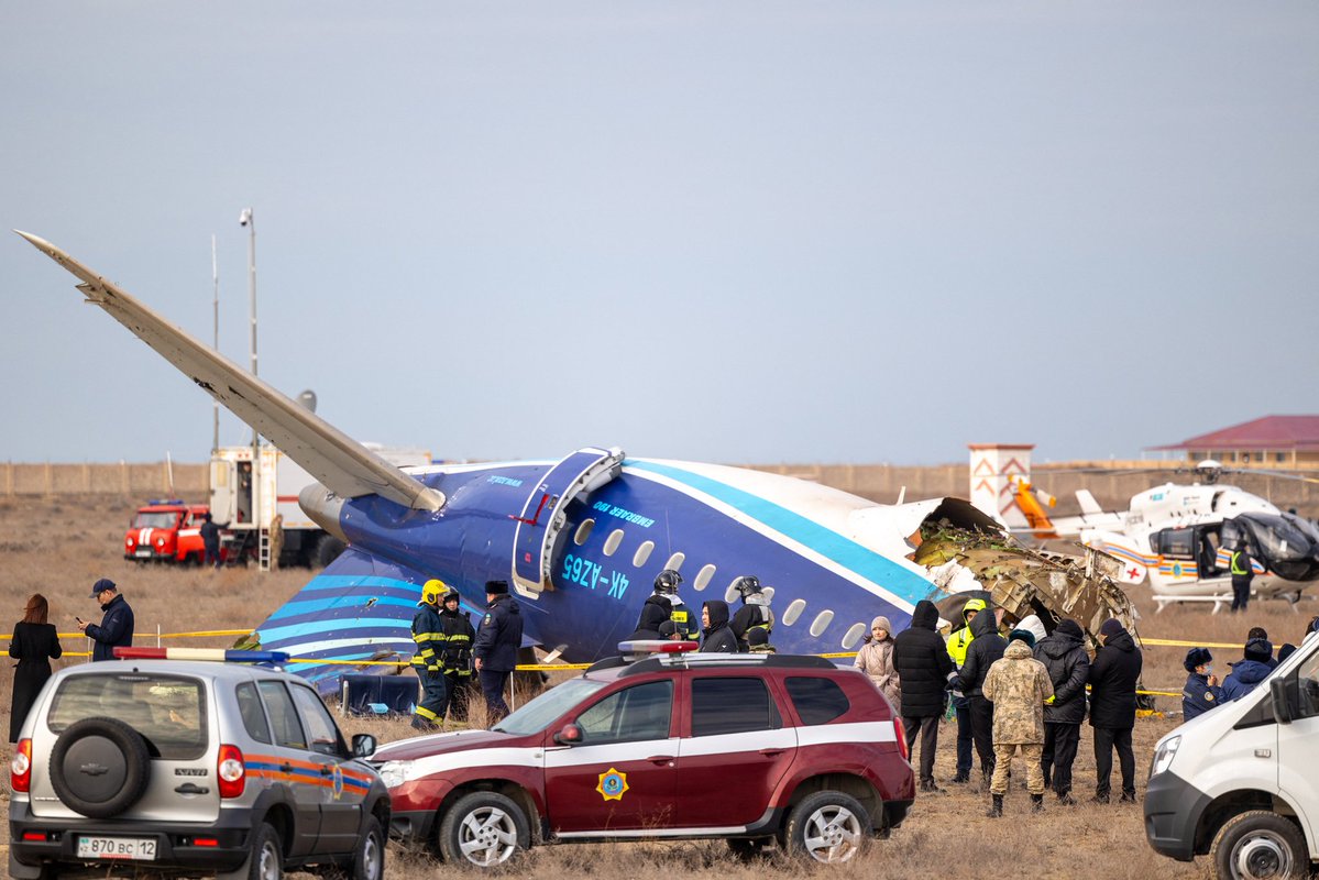 StratcomCentre's tweet image. Azerbaijan is now seeking justice after Russia's Christmas Day shoot down of an Azerbaijan Airlines flight, Russia's second shoot down of a commercial flight since 2014.
On December 25, an Embraer 190 was shot down over Chechnya, crashing in Kazakhstan. Thirty-eight people…