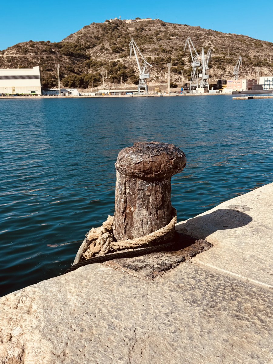 Puerto de Cartagena. El mejor puerto natural de toda España.