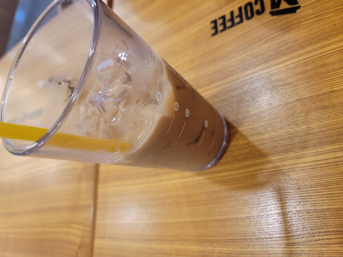 더울땐 아이스 커피♡