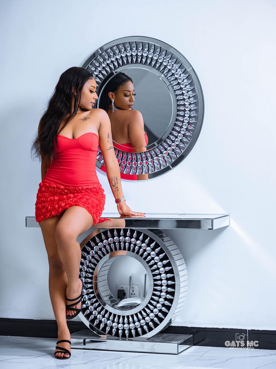 sovariahughes's tweet image. Mirror , mirror 🪞 on the wall 
Who is the fairest of them all ? ❤️🥰

#sovaria #Trending #galaxyfm