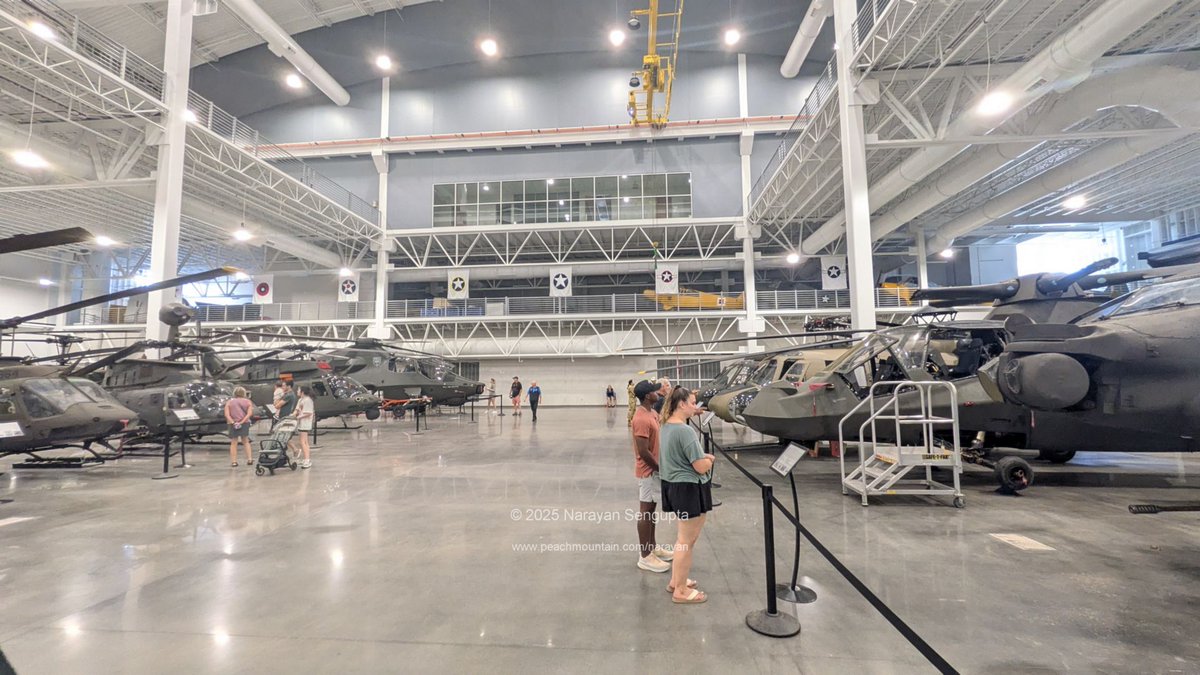 USAS_WW1's tweet image. #SundayFunday #SundayMorning #AvGeek #USArmy #RollTide: US Army Aviation Museum, Fort Rucker, Alabama's FREE new TSF has 50+ ultra rare prototype (e.g. Huey, Blackhawk) and other helicopters and airplanes for WWII to now. This thread shows its location, exhibits, hours, etc. 1/