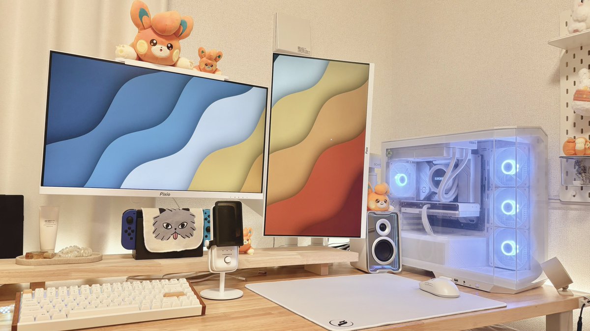 gaming_pamo's tweet image. サブモニターも白くなったし
パモたちに見守ってもらえるようになった💡