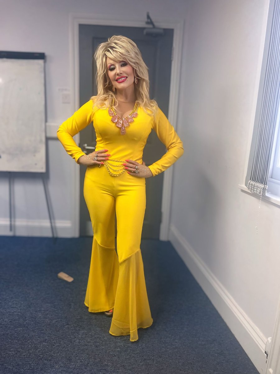 Loving my new <a href="/DollyParton/">Dolly Parton</a> look! 
Thank you Peter Hewitt designs.
Hair by <a href="/Taniaalboni/">Tania Alboni</a> and jewellery by <a href="/KendraScott/">kendrascott</a> 

#dollyparton #dollypartontribute #TheDollyShow