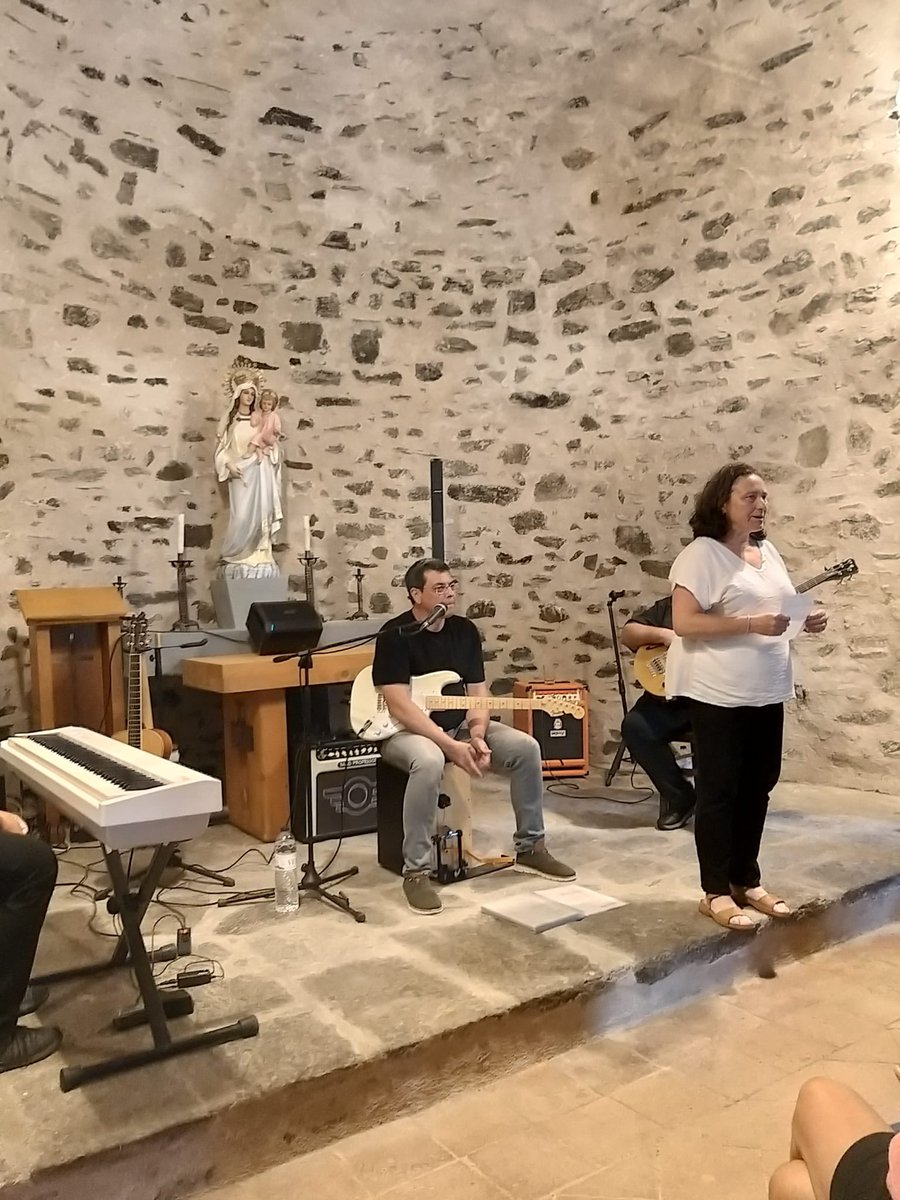AjuntamentMollo's tweet image. Ahir, concert “The Rusties Blues Band” a la capella d’Espinavell.
📷 M. Urgell