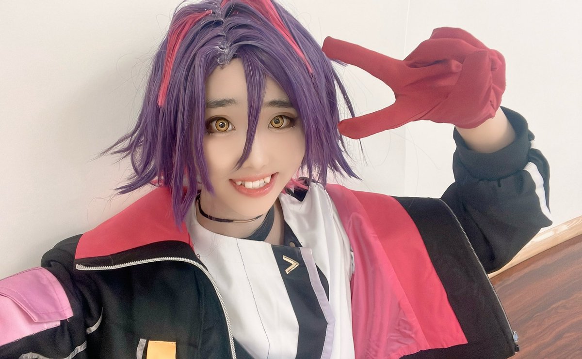 SMC_1202's tweet image. 離脱〜!ミスして終わったら泣いちゃったけど「またやろ!」って言ってくれる優しいメンバー達に恵まれて本当に幸せでした🥲💕
このメンバーでパフォできて本当に楽しかった!!深夜練も本番もありがとう!!🥲💕
感想など「#COSTACTION 」のタグでいただけると嬉しいです!🙇♀️💕
#コスダン