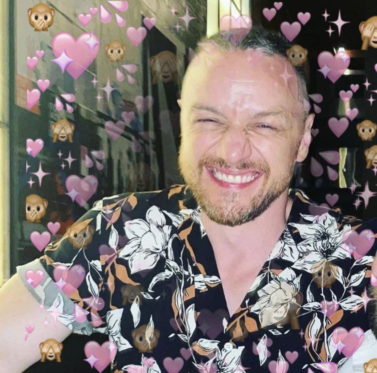 mindxmental's tweet image. daily reminder: it’s okay to feel joy even when things are hard.

you’re allowed lightness, laughter, and softness.

you are loved and cared about. stay safe. 🌼🌼