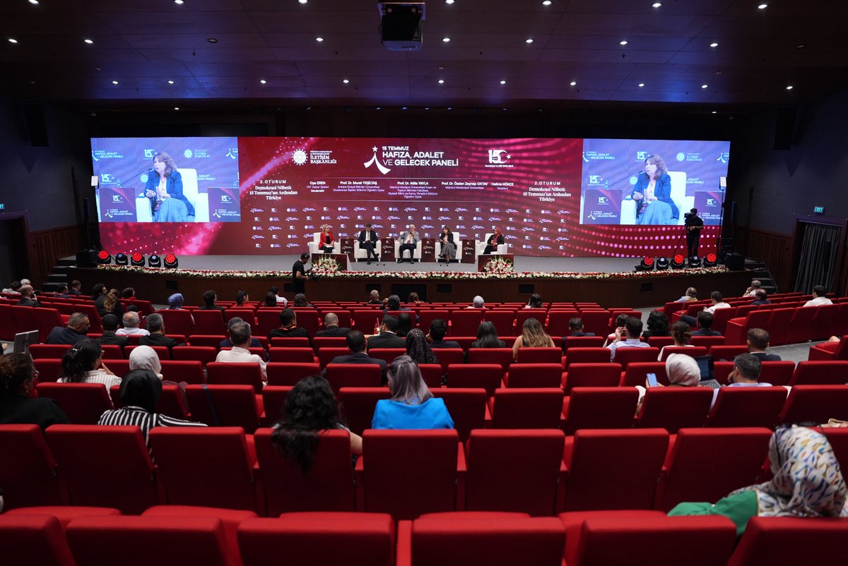 Özden Zeynep Oktav🇹🇷 (@zeynepoktav) on Twitter photo 15 Temmuz anma toplantısında bana da yer verdikleri için <a href="/iletisim/">T.C. İletişim Başkanlığı</a> teşekkür ederim. Şehitlerimizi ve gazilerimizi bir kez daha minnet duygularımızla andık. Bu etkinliklerin kış aylarında ilkokullardan üniversitelere kadar öğrencilerin katılımıyla düzenlenmesi umuduyla. 15 Temmuz anma toplantısında bana da yer verdikleri için <a href="/iletisim/">T.C. İletişim Başkanlığı</a> teşekkür ederim. Şehitlerimizi ve gazilerimizi bir kez daha minnet duygularımızla andık. Bu etkinliklerin kış aylarında ilkokullardan üniversitelere kadar öğrencilerin katılımıyla düzenlenmesi umuduyla.