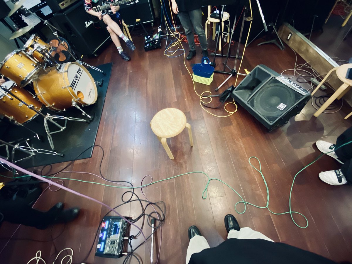 xxx_pnd's tweet photo. NERDCOREST STUDIO
配信見に来てくださった方、ありがとうございます!!
セトリバレした瞬間ものすごい数の👎がついたのワロタですわ
楽しい曲いっぱい 頑張るよー!!
✧٩('ω')و✧
◆9/6(土)
ELEVEN P.M presents【VERSUS Ⅲ】
心斎橋VARON
OPEN 17:45
START 18:15
#GLAY
#NERDCOREST https://t.co/AsM5zoXgV5