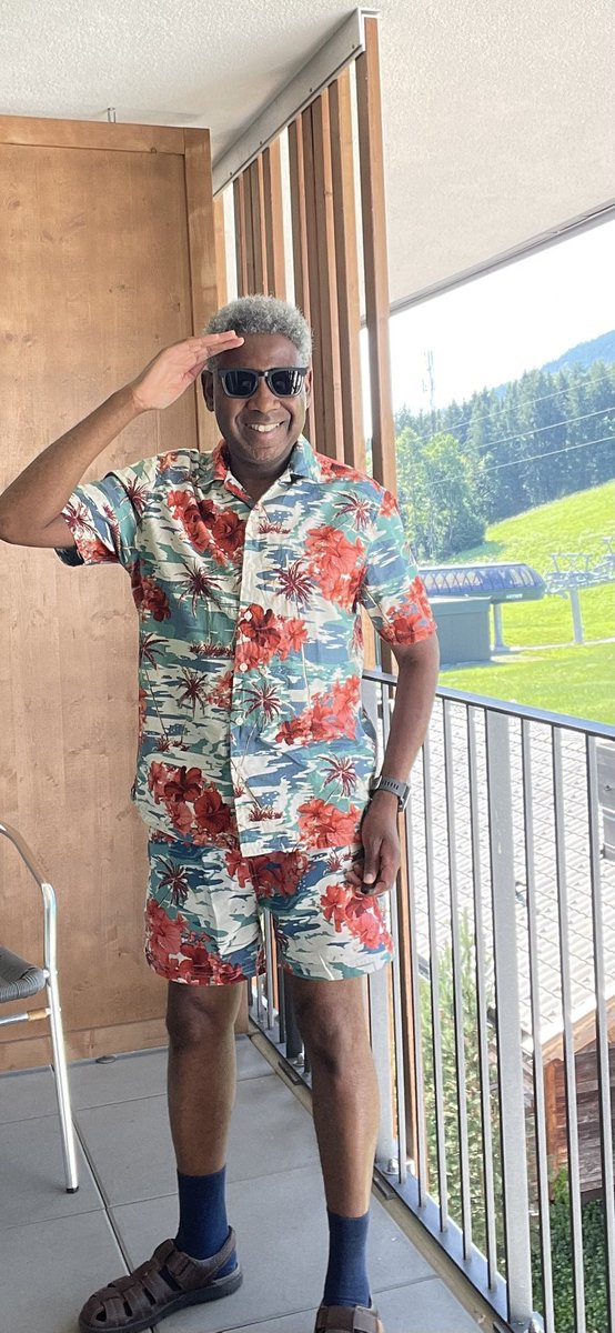 Sir David of Retrohenshire tweet media