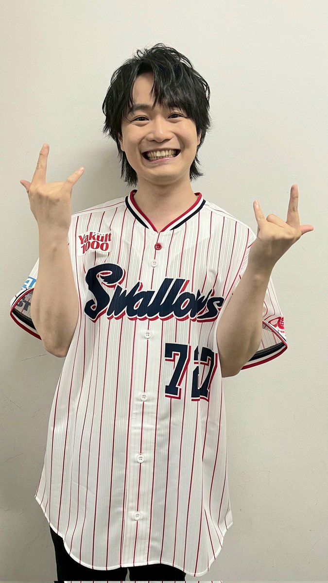 本日は #フジアニナイター にて
#よふかしのうた コラボナイターです🦇
佐藤元さんによる始球式や作品カラーの花火をお楽しみください✨