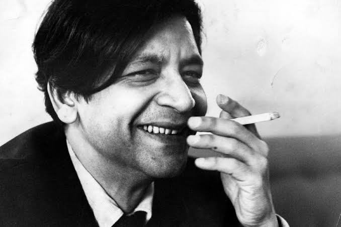 madras_aale's tweet image. VS Naipaul and Yogi Adityanath ji look quite similar tbh.